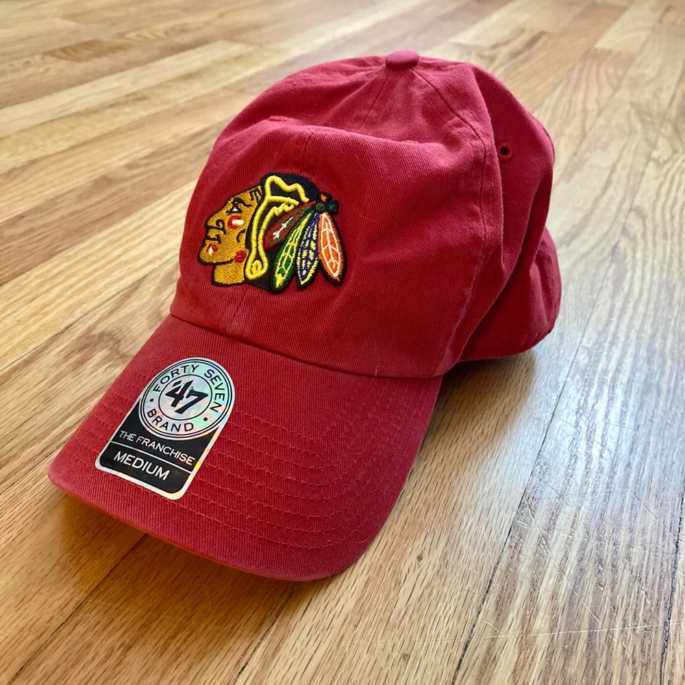 NWT ‘47 Brand Red Chicago Blackhawks hat. Size M